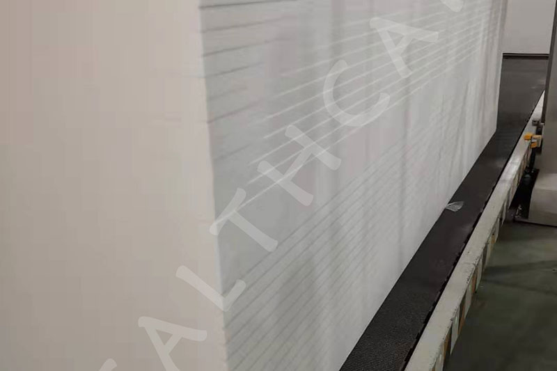 Станок для горизонтальной резки поролона на листы